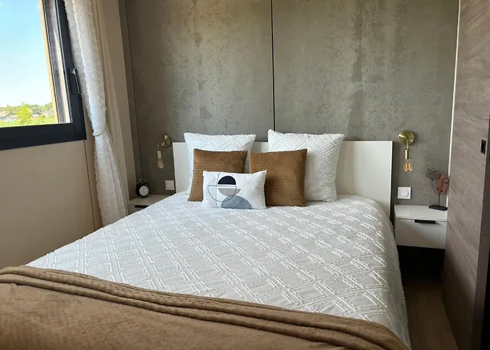 Logement Cosy Independant Avec Jardin Et Parking